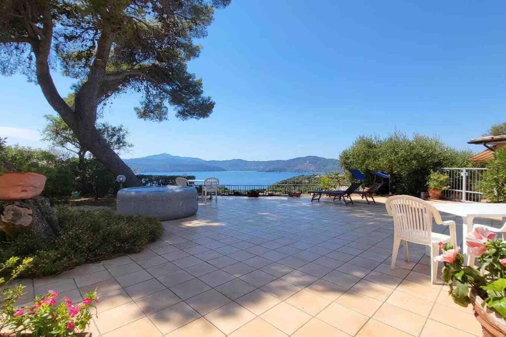 Villa Mit Whirlpool Und Phantastischer Aussicht Capoliveri  Exterior foto
