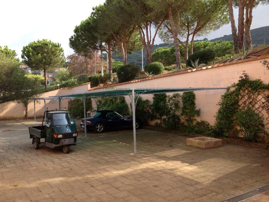 Villa Mit Whirlpool Und Phantastischer Aussicht Capoliveri  Exterior foto