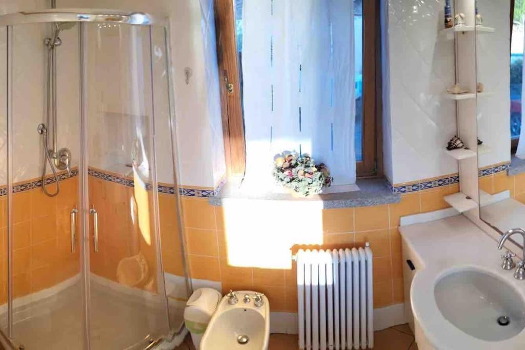 Villa Mit Whirlpool Und Phantastischer Aussicht Capoliveri  Exterior foto